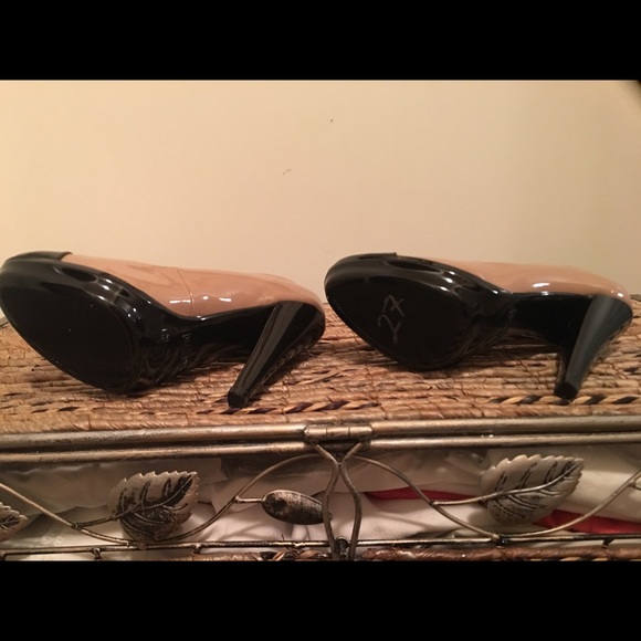 Nine West Heels - Picture 4 of 6